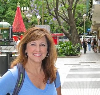 Strolling along the elegant shopping street, Calle Florida