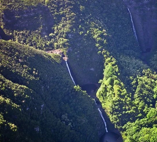 Beautiful Maui Waterfalls... - Photo © Carl Amoth