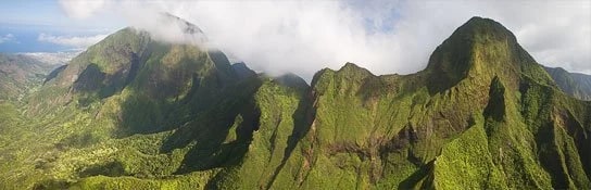 Fabulous pano of the mountains behind Lahaina... - Photo © Carl Amoth