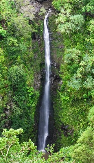 Lower Puohokamoa Waterfall - Photo © Carl Amoth